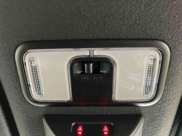 タントカスタムＸ／両側パワースライドドア／ディスプレイオーディオディスプレイオーディオ　パノラマモニター　両側パワースライドドア　コーナーセンサー　オートハイビーム　シートヒーター　プッシュボタンスタート　キーフリー　電動パーキングブレーキ　ミラクルオープンドア（三重県）の中古車