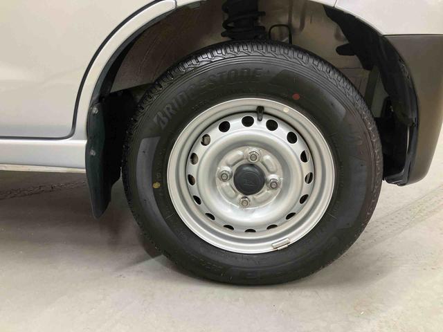 ハイゼットカーゴデラックスＳＡIII／４ＷＤスマートアシスト　コーナーセンサー　オートハイビーム　パワステ　前席パワーウィンドウ　ＡＭ／ＦＭラジオ　マニュアルエアコン　キーレスエントリー（三重県）の中古車