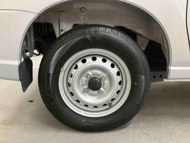 ハイゼットカーゴデラックスＳＡIII／４ＷＤスマートアシスト　コーナーセンサー　オートハイビーム　パワステ　前席パワーウィンドウ　ＡＭ／ＦＭラジオ　マニュアルエアコン　キーレスエントリー（三重県）の中古車