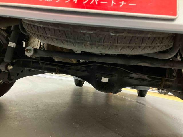 ハイゼットカーゴデラックスＳＡIII／４ＷＤスマートアシスト　コーナーセンサー　オートハイビーム　パワステ　前席パワーウィンドウ　ＡＭ／ＦＭラジオ　マニュアルエアコン　キーレスエントリー（三重県）の中古車