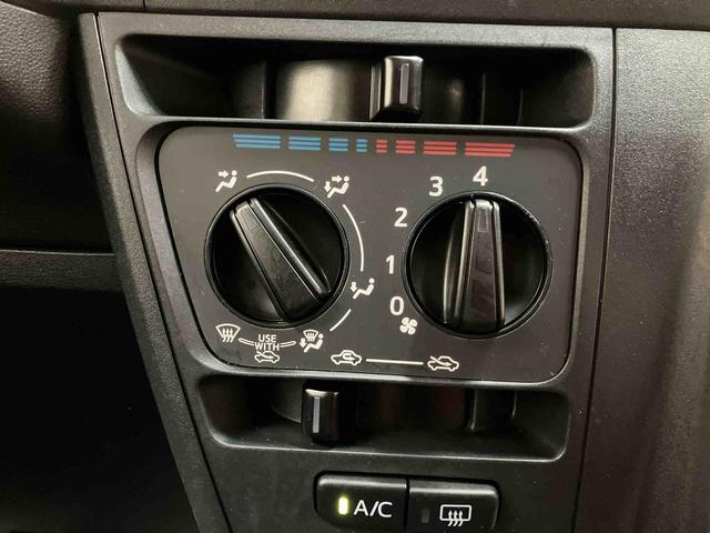 ハイゼットカーゴデラックスＳＡIII／４ＷＤスマートアシスト　コーナーセンサー　オートハイビーム　パワステ　前席パワーウィンドウ　ＡＭ／ＦＭラジオ　マニュアルエアコン　キーレスエントリー（三重県）の中古車