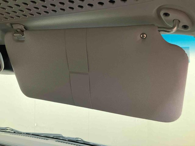 ハイゼットカーゴデラックスＳＡIII／４ＷＤスマートアシスト　コーナーセンサー　オートハイビーム　パワステ　前席パワーウィンドウ　ＡＭ／ＦＭラジオ　マニュアルエアコン　キーレスエントリー（三重県）の中古車