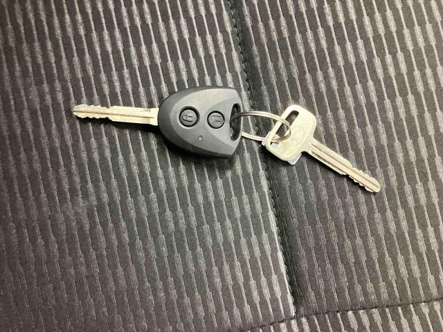 ハイゼットカーゴDX/2WD/CVTAM/FMラジオ 前席パワーウィンドウ キーレスエントリー オーバーヘッドシェルフ インパネシフト スマートアシスト オートハイビーム オートライト コーナーセンサー スクエアボディ 両側スライドドア(三重県)の中古車
