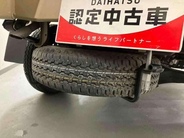 ハイゼットトラックEXT/4WD/5MT純正ナビ バックモニター マニュアルエアコン キーレスエントリー 作業灯 ゲートプロテクター LED バイザー フロアマット フロントシェルフ 三方開 4WD 5MT パワーウィンドウ(三重県)の中古車