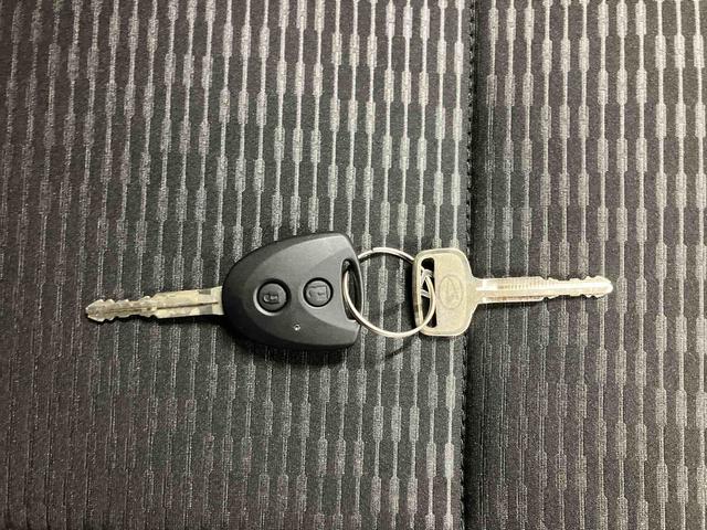 ハイゼットカーゴＤＸ／パワーウィンドウ・キーレスエントリーＡＭ／ＦＭラジオ・マニュアルエアコン・キーレスエントリー・オーバーヘッドシェルフ・スマートアシスト搭載・オートハイビーム・コーナーセンサー・前席パワーウィンドウ（三重県）の中古車