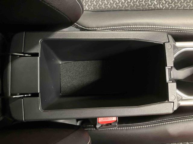 ロッキープレミアムＧ／１２００ｃｃガソリン車　ナビ　パノラマモニター　ＥＴＣ　ドライブレコーダー　ＬＥＤ　コーナーセンサー　オートハイビーム　プッシュボタンスタート　キーフリー　シートヒーター　電動パーキングブレーキ　テレビ　マット（三重県）の中古車
