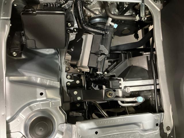ハイゼットトラックスタンダード/4WD/CVTAM/FMラジオ マニュアルエアコン パワステ ABS スマートアシスト フロアマット オートライト 三方開 荷台マット 4WD CVT(三重県)の中古車