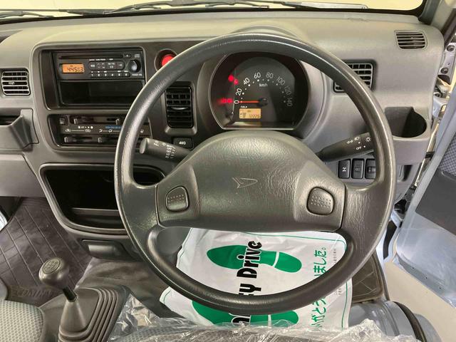 ハイゼットトラックＥＸＴ４ＷＤ　５速マニュアル　エアコン　パワステ　パワーウインドウ　ＡＭ／ＦＭラジオ（三重県）の中古車