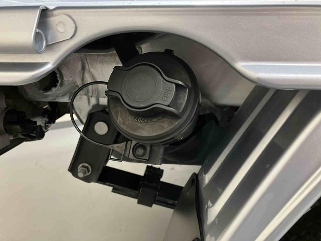 ハイゼットトラックスタンダードスマートアシスト　４ＷＤ　オートマ　ＡＭ／ＦＭラジオ　エアコン　パワステ（三重県）の中古車