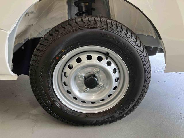 ハイゼットトラックスタンダード／４ＷＤ／５ＭＴ４ＷＤ　５ＭＴ　ＡＭ／ＦＭラジオ　マニュアルエアコン　スマートアシスト　アイドリングストップ　オートライト（三重県）の中古車