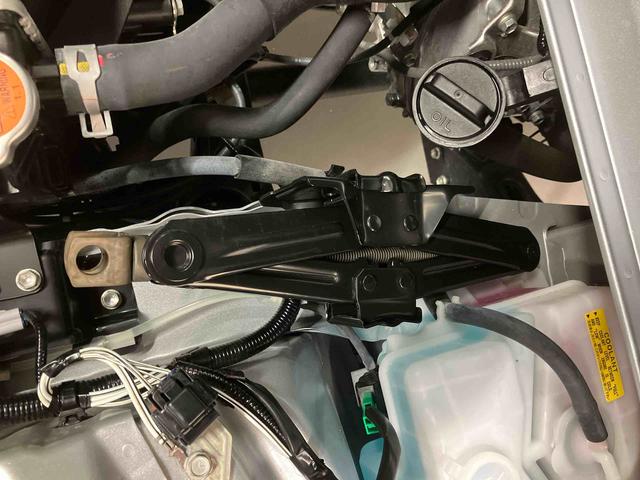 ハイゼットトラックスタンダード／４ＷＤ／５ＭＴ４ＷＤ　５ＭＴ　スマートアシスト　パワステ　ＡＭ／ＦＭラジオ　マニュアルエアコン　オートライト　マルチインフォメーションディスプレイ　ストロング防錆（三重県）の中古車
