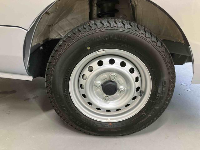 ハイゼットトラックスタンダード／４ＷＤ／５ＭＴ４ＷＤ　５ＭＴ　スマートアシスト　パワステ　ＡＭ／ＦＭラジオ　マニュアルエアコン　オートライト　マルチインフォメーションディスプレイ　ストロング防錆（三重県）の中古車