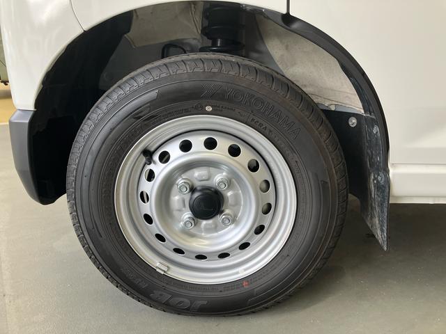 ハイゼットカーゴＤＸ／ＡＭ／ＦＭラジオ／キーレス／前席パワーウィンドウＡＭ／ＦＭラジオ　マニュアルエアコン　キーレスエントリー　スマートアシスト　前席パワーウィンドウ（三重県）の中古車