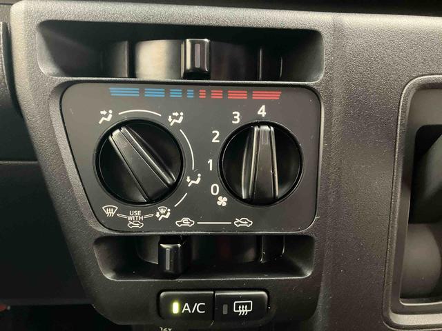 ハイゼットカーゴＤＸ／ＡＭ／ＦＭラジオ／キーレス／パワーウィンドウ前席ＡＭ／ＦＭラジオ　マニュアルエアコン　キーレスエントリー　スマートアシスト　前席パワーウィンドウ（三重県）の中古車