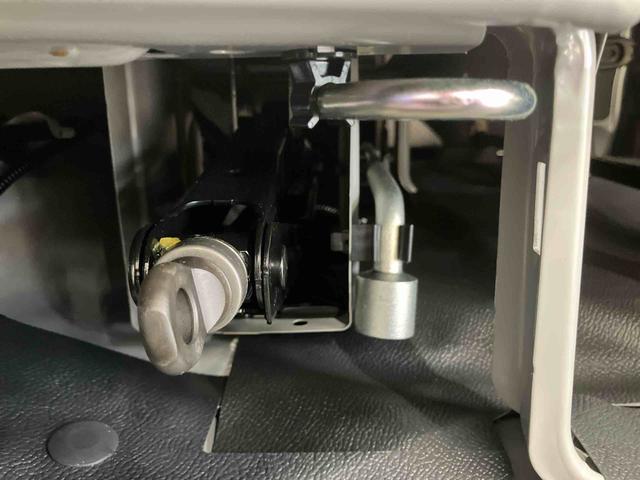 ハイゼットカーゴＤＸ／ＡＭ／ＦＭラジオ／キーレス／パワーウィンドウ前席ＡＭ／ＦＭラジオ　マニュアルエアコン　キーレスエントリー　スマートアシスト　前席パワーウィンドウ（三重県）の中古車