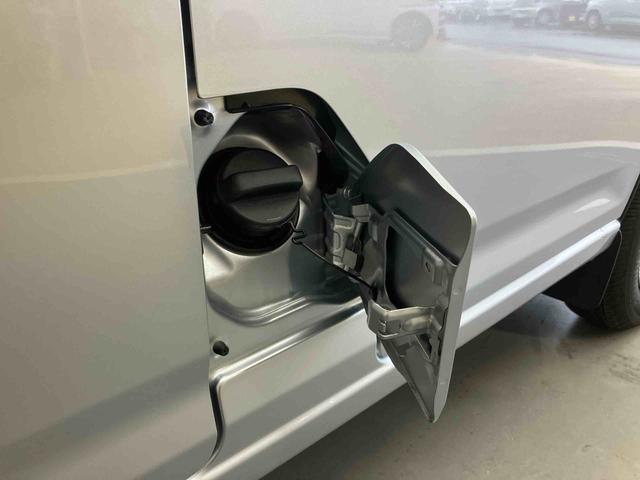 ハイゼットカーゴＤＸ／ＡＭ／ＦＭラジオ／キーレス／パワーウィンドウ前席ＡＭ／ＦＭラジオ　マニュアルエアコン　キーレスエントリー　スマートアシスト　前席パワーウィンドウ（三重県）の中古車