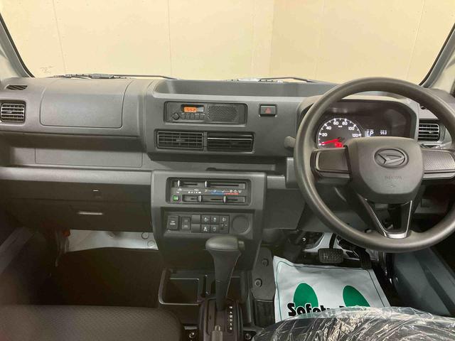 ハイゼットトラックスタンダード／ＡＭ／ＦＭラジオ／４ＷＤ／スマアシＡＭ／ＦＭラジオ　４ＷＤ　マニュアルエアコン　スマートアシスト　オートライト　３方開　オートライト（三重県）の中古車