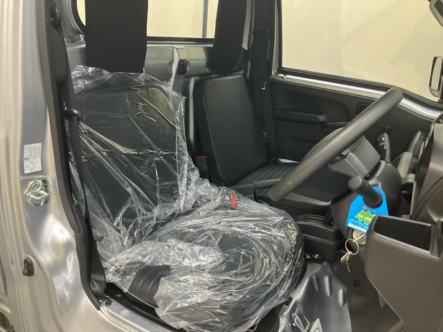 ハイゼットトラックスタンダード／ＡＭ／ＦＭラジオ／４ＷＤ／スマアシＡＭ／ＦＭラジオ　４ＷＤ　マニュアルエアコン　スマートアシスト　オートライト　３方開　オートライト（三重県）の中古車