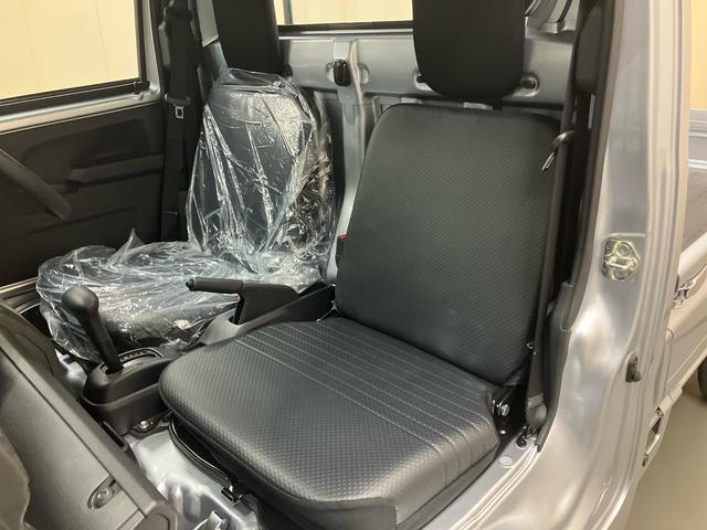 ハイゼットトラックスタンダード／ＡＭ／ＦＭラジオ／４ＷＤ／スマアシＡＭ／ＦＭラジオ　４ＷＤ　マニュアルエアコン　スマートアシスト　オートライト　３方開　オートライト（三重県）の中古車