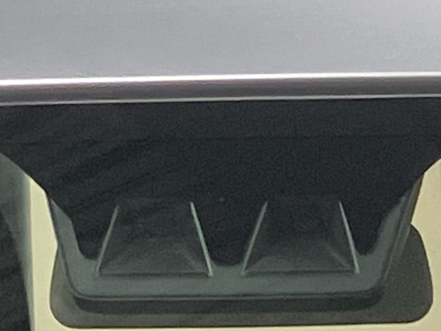 ハイゼットトラックスタンダード／ＡＭ／ＦＭラジオ／４ＷＤ／スマアシＡＭ／ＦＭラジオ　４ＷＤ　マニュアルエアコン　スマートアシスト　オートライト　３方開　オートライト（三重県）の中古車