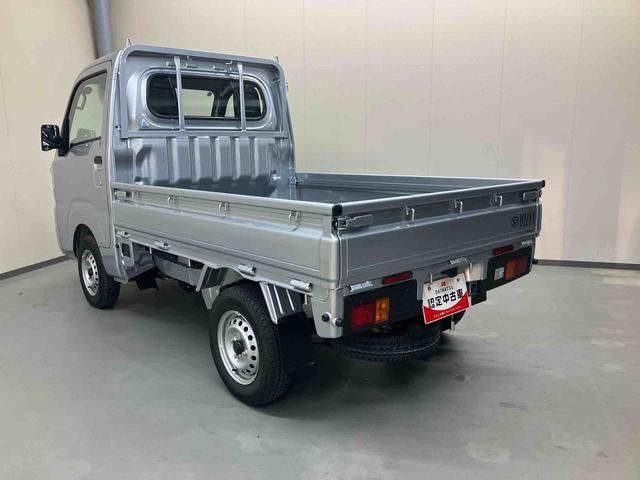 ハイゼットトラックスタンダード／ＡＭ／ＦＭラジオ／４ＷＤ／スマアシＡＭ／ＦＭラジオ　４ＷＤ　マニュアルエアコン　スマートアシスト　オートライト　３方開　オートライト（三重県）の中古車