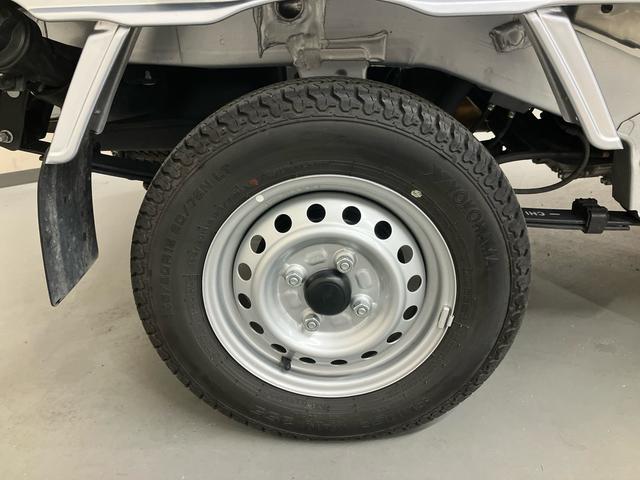 ハイゼットトラックスタンダード／ＡＭ／ＦＭラジオ／４ＷＤ／スマアシＡＭ／ＦＭラジオ　４ＷＤ　マニュアルエアコン　スマートアシスト　オートライト　３方開　オートライト（三重県）の中古車