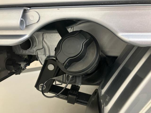 ハイゼットトラックスタンダード／ＡＭ／ＦＭラジオ／４ＷＤ／スマアシＡＭ／ＦＭラジオ　４ＷＤ　マニュアルエアコン　スマートアシスト　オートライト　３方開　オートライト（三重県）の中古車