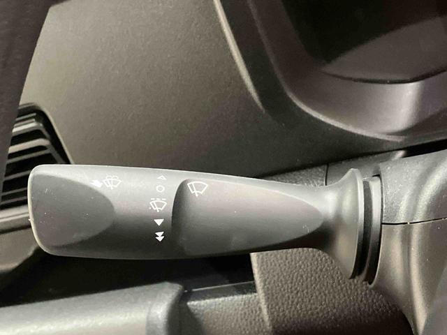 ハイゼットトラックスタンダード／ＡＭ／ＦＭラジオ／４ＷＤ／スマアシＡＭ／ＦＭラジオ　４ＷＤ　マニュアルエアコン　スマートアシスト　オートライト　３方開　オートライト（三重県）の中古車