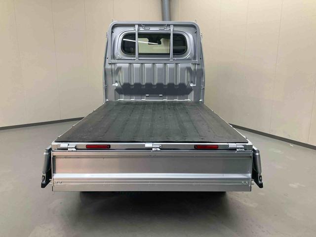 ハイゼットトラックスタンダード／ＡＭ／ＦＭラジオ／４ＷＤ／スマアシＡＭ／ＦＭラジオ　４ＷＤ　マニュアルエアコン　スマートアシスト　オートライト　３方開　オートライト（三重県）の中古車