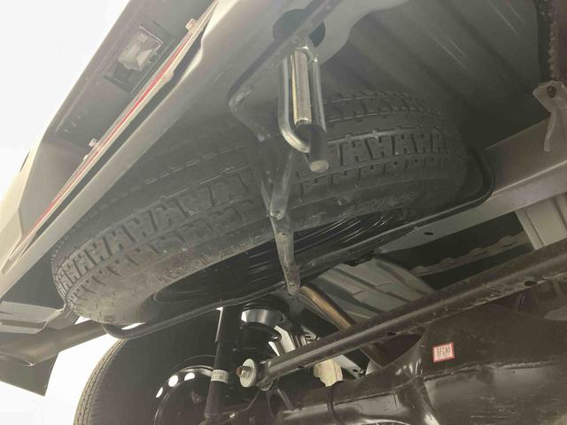 ハイゼットカーゴDX/マニュアルエアコン/キーレス/パワーウィンドウAM/FMラジオ マニュアルエアコン スマートアシスト キーレスエントリー パワーウィンドウ スクエアボディ 水平格納式リヤシート オーバーヘッドシェルフ ハイルーフ(三重県)の中古車