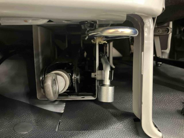 ハイゼットカーゴDX/マニュアルエアコン/キーレス/パワーウィンドウAM/FMラジオ マニュアルエアコン スマートアシスト キーレスエントリー パワーウィンドウ スクエアボディ 水平格納式リヤシート オーバーヘッドシェルフ ハイルーフ(三重県)の中古車