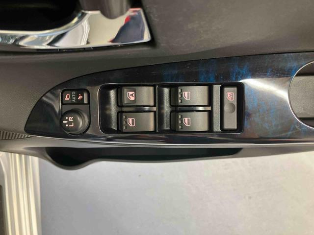 タントカスタムX トップエディションSAIIナビ バックモニター 左側電動スライドドア オートエアコン プッシュボタンスタート キーフリー インパネシフト 足踏み式パーキングブレーキ スマートアシスト ETC ミラクルオープンドア(三重県)の中古車