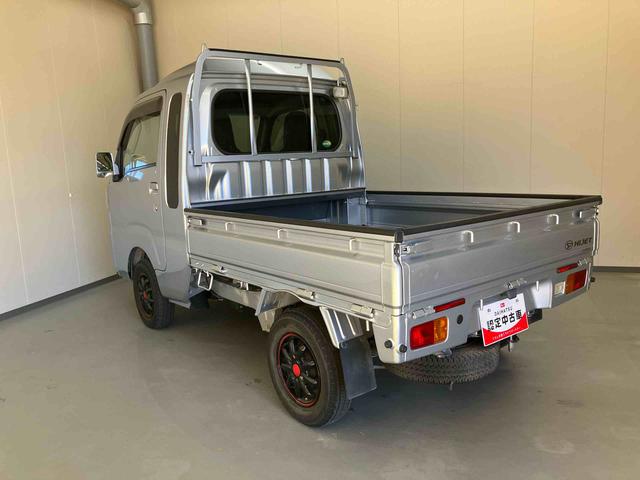 ハイゼットトラックジャンボＳＡIIIｔ／４ＷＤ／４ＡＴ／ＣＤ／キーレス／作業灯４ＷＤ　４ＡＴ　ＣＤ　マニュアルエアコン　キーレスエントリー　パワステ　パワーウィンドウ　ゲートプロテクター　荷台マット　テールゲートチェーン　アルミホイール　バイザー　ハイルーフ　作業灯（三重県）の中古車