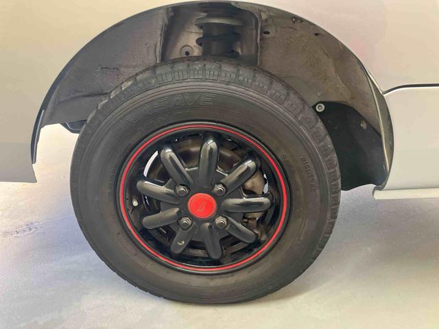 ハイゼットトラックジャンボＳＡIIIｔ／４ＷＤ／４ＡＴ／ＣＤ／キーレス／作業灯４ＷＤ　４ＡＴ　ＣＤ　マニュアルエアコン　キーレスエントリー　パワステ　パワーウィンドウ　ゲートプロテクター　荷台マット　テールゲートチェーン　アルミホイール　バイザー　ハイルーフ　作業灯（三重県）の中古車