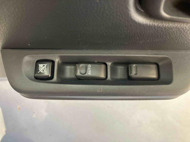 ハイゼットトラックジャンボＳＡIIIｔ／４ＷＤ／４ＡＴ／ＣＤ／キーレス／作業灯４ＷＤ　４ＡＴ　ＣＤ　マニュアルエアコン　キーレスエントリー　パワステ　パワーウィンドウ　ゲートプロテクター　荷台マット　テールゲートチェーン　アルミホイール　バイザー　ハイルーフ　作業灯（三重県）の中古車