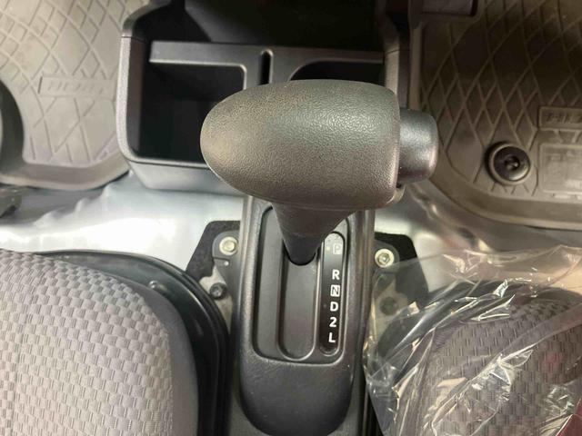 ハイゼットトラックジャンボＳＡIIIｔ／４ＷＤ／４ＡＴ／ＣＤ／キーレス／作業灯４ＷＤ　４ＡＴ　ＣＤ　マニュアルエアコン　キーレスエントリー　パワステ　パワーウィンドウ　ゲートプロテクター　荷台マット　テールゲートチェーン　アルミホイール　バイザー　ハイルーフ　作業灯（三重県）の中古車