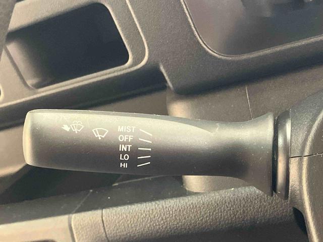 ハイゼットトラックジャンボＳＡIIIｔ／４ＷＤ／４ＡＴ／ＣＤ／キーレス／作業灯４ＷＤ　４ＡＴ　ＣＤ　マニュアルエアコン　キーレスエントリー　パワステ　パワーウィンドウ　ゲートプロテクター　荷台マット　テールゲートチェーン　アルミホイール　バイザー　ハイルーフ　作業灯（三重県）の中古車