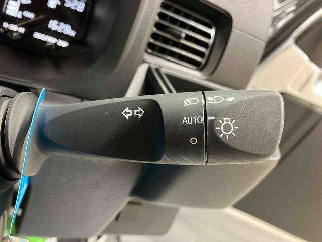 ハイゼットトラックスタンダード／４ＷＤ／５ＭＴ／三方開／スマアシ４ＷＤ　５ＭＴ　マニュアルエアコン　ＡＭ／ＦＭラジオ　パワステ　スマートアシスト　三方開（三重県）の中古車