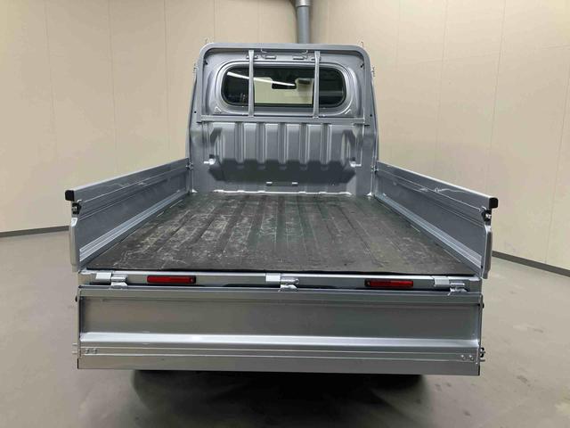 ハイゼットトラックスタンダード／４ＷＤ／５ＭＴ／三方開／スマアシ４ＷＤ　５ＭＴ　マニュアルエアコン　ＡＭ／ＦＭラジオ　パワステ　スマートアシスト　三方開（三重県）の中古車