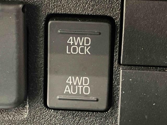 ハイゼットトラックジャンボスタンダード／４ＷＤ／ＣＶＴ／ハイルーフ電子制御式４ＷＤ　ＣＶＴ　ＡＭ／ＦＭラジオ　マニュアルエアコン　ハイルーフ　オーバーヘッドシェルフ　格納式テールゲートチェーン　リクライニング　荷台マット　三方開（三重県）の中古車