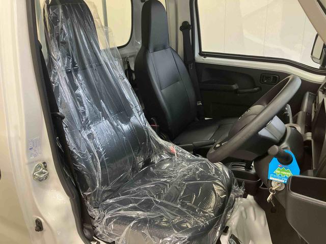 ハイゼットトラックジャンボスタンダード／４ＷＤ／ＣＶＴ／ハイルーフ電子制御式４ＷＤ　ＣＶＴ　ＡＭ／ＦＭラジオ　マニュアルエアコン　ハイルーフ　オーバーヘッドシェルフ　格納式テールゲートチェーン　リクライニング　荷台マット　三方開（三重県）の中古車