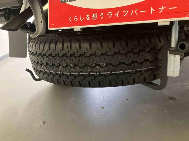 ハイゼットトラックジャンボスタンダード／４ＷＤ／ＣＶＴ／ハイルーフ電子制御式４ＷＤ　ＣＶＴ　ＡＭ／ＦＭラジオ　マニュアルエアコン　ハイルーフ　オーバーヘッドシェルフ　格納式テールゲートチェーン　リクライニング　荷台マット　三方開（三重県）の中古車
