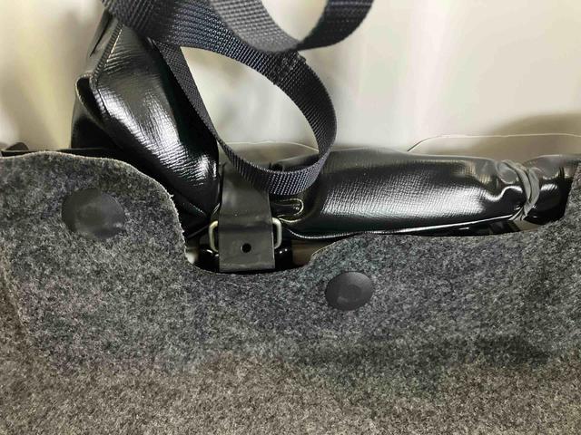 ハイゼットトラックジャンボスタンダード／４ＷＤ／ＣＶＴ／ハイルーフ電子制御式４ＷＤ　ＣＶＴ　ＡＭ／ＦＭラジオ　マニュアルエアコン　ハイルーフ　オーバーヘッドシェルフ　格納式テールゲートチェーン　リクライニング　荷台マット　三方開（三重県）の中古車