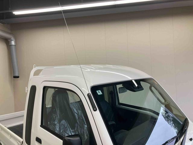 ハイゼットトラックジャンボスタンダード／４ＷＤ／ＣＶＴ／ハイルーフ電子制御式４ＷＤ　ＣＶＴ　ＡＭ／ＦＭラジオ　マニュアルエアコン　ハイルーフ　オーバーヘッドシェルフ　格納式テールゲートチェーン　リクライニング　荷台マット　三方開（三重県）の中古車