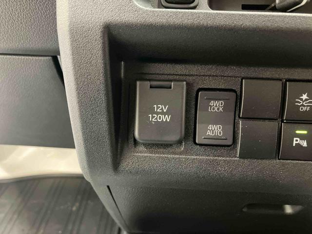 ハイゼットトラックジャンボスタンダード／４ＷＤ／ＣＶＴ／ハイルーフ電子制御式４ＷＤ　ＣＶＴ　ＡＭ／ＦＭラジオ　マニュアルエアコン　ハイルーフ　オーバーヘッドシェルフ　格納式テールゲートチェーン　リクライニング　荷台マット　三方開（三重県）の中古車