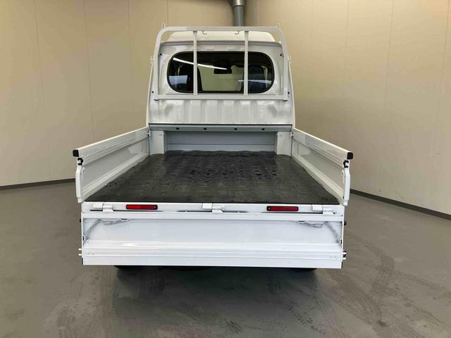 ハイゼットトラックジャンボスタンダード／４ＷＤ／ＣＶＴ／ハイルーフ電子制御式４ＷＤ　ＣＶＴ　ＡＭ／ＦＭラジオ　マニュアルエアコン　ハイルーフ　オーバーヘッドシェルフ　格納式テールゲートチェーン　リクライニング　荷台マット　三方開（三重県）の中古車