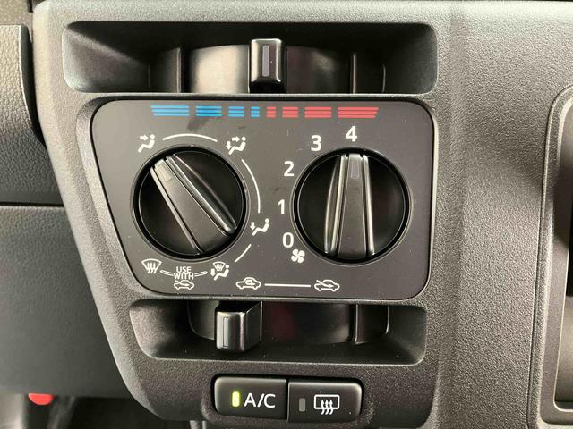 ハイゼットカーゴＤＸ／ＡＭ／ＦＭラジオ／キーレス／パワーウィンドウキーレスエントリー　前席パワーウィンドウ　ＡＭ／ＦＭラジオ　マニュアルエアコン　スクエアボディ　スマートアシスト　インパネシフト（三重県）の中古車