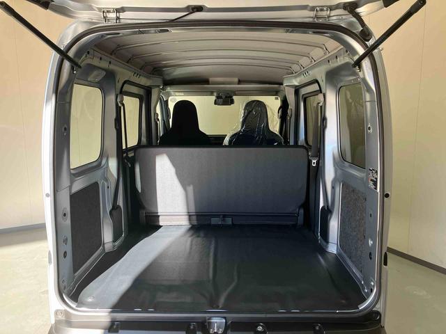 ハイゼットカーゴＤＸ／ＡＭ／ＦＭラジオ／キーレス／パワーウィンドウキーレスエントリー　前席パワーウィンドウ　ＡＭ／ＦＭラジオ　マニュアルエアコン　スクエアボディ　スマートアシスト　インパネシフト（三重県）の中古車