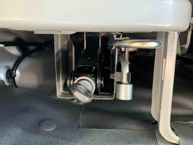 ハイゼットカーゴＤＸ／ＡＭ／ＦＭラジオ／キーレス／パワーウィンドウキーレスエントリー　前席パワーウィンドウ　ＡＭ／ＦＭラジオ　マニュアルエアコン　スクエアボディ　スマートアシスト　インパネシフト（三重県）の中古車