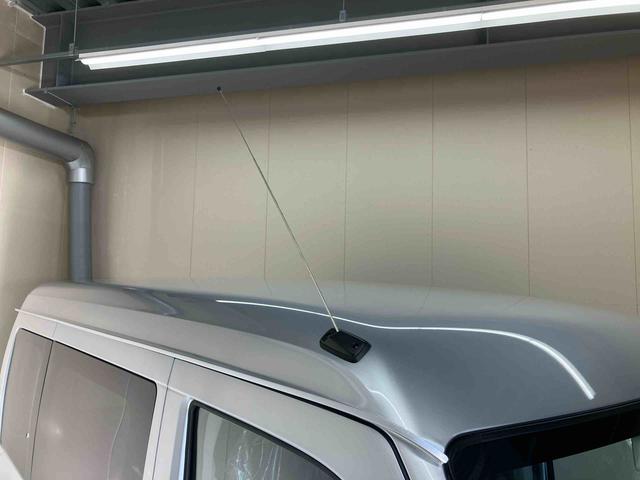 ハイゼットカーゴＤＸ／ＡＭ／ＦＭラジオ／キーレス／パワーウィンドウキーレスエントリー　前席パワーウィンドウ　ＡＭ／ＦＭラジオ　マニュアルエアコン　スクエアボディ　スマートアシスト　インパネシフト（三重県）の中古車